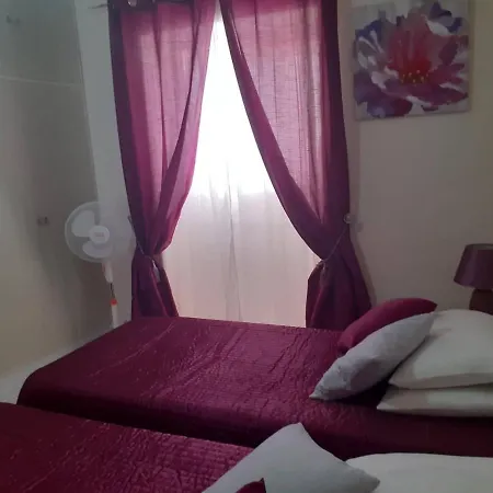 Bargain Beautiful With Lots Of Outdoor Space Sleeps Large Groups Easily Check It Out Mellieha