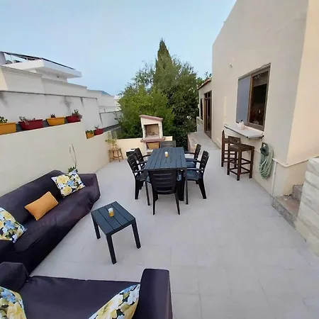 Villa Bargain Beautiful With Lots Of Outdoor Space Sleeps Large Groups Easily Check It Out